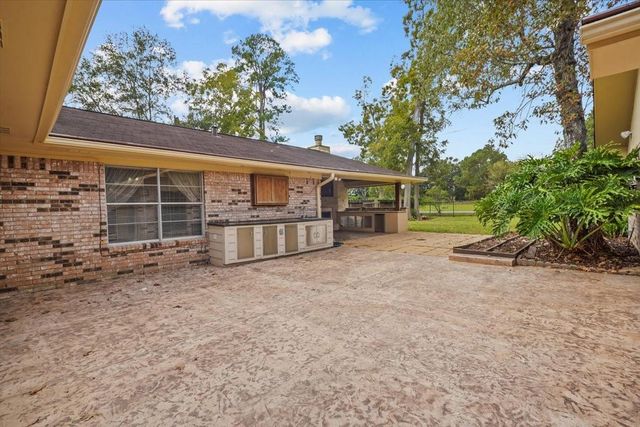 115 Valley Drive, Liberty, TX 77575