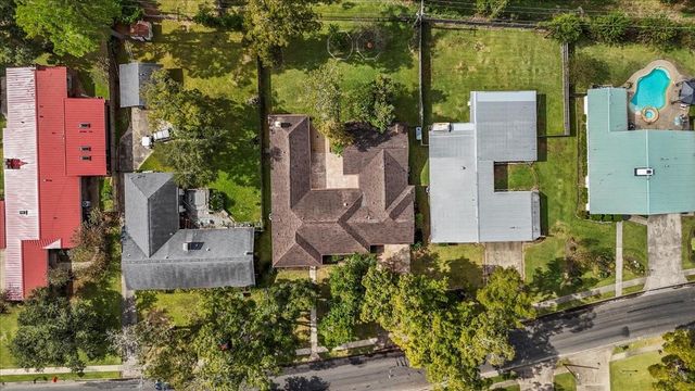 115 Valley Drive, Liberty, TX 77575