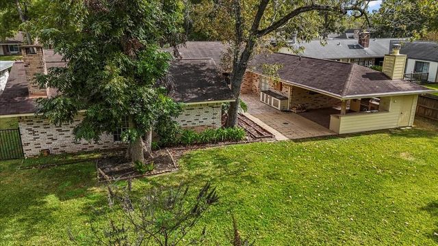 115 Valley Drive, Liberty, TX 77575