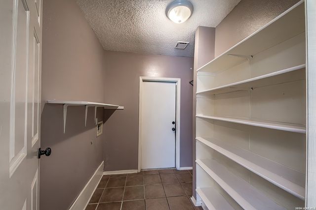 4611 Desert Poppy, San Antonio, TX 78247