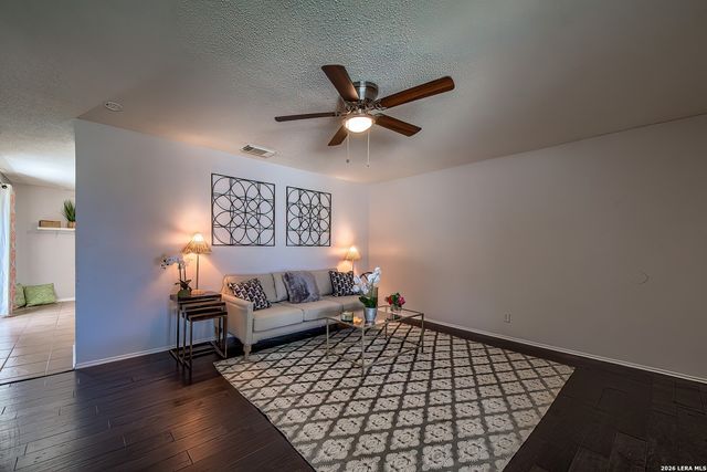 4611 Desert Poppy, San Antonio, TX 78247