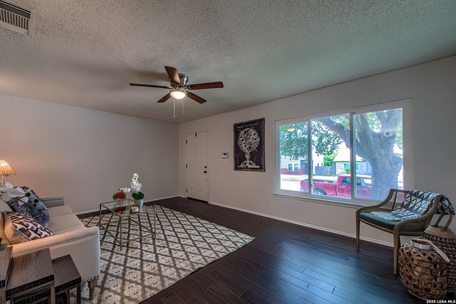 4611 Desert Poppy, San Antonio, TX 78247