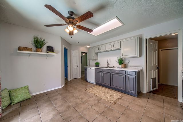 4611 Desert Poppy, San Antonio, TX 78247