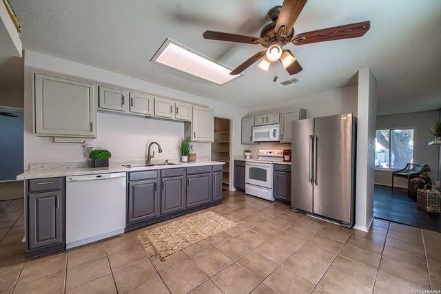 4611 Desert Poppy, San Antonio, TX 78247