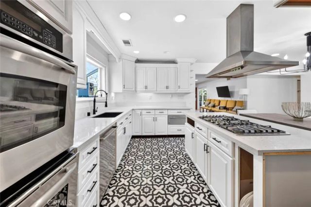 411 Fordland Avenue, La Verne, CA 91750