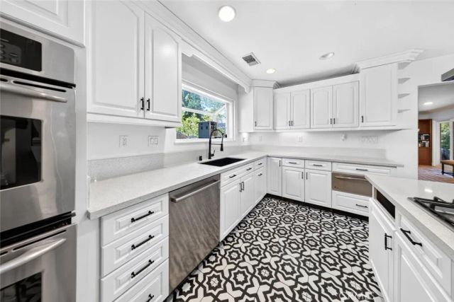 411 Fordland Avenue, La Verne, CA 91750
