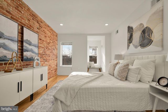 706 L ST SE, Washington, DC 20003