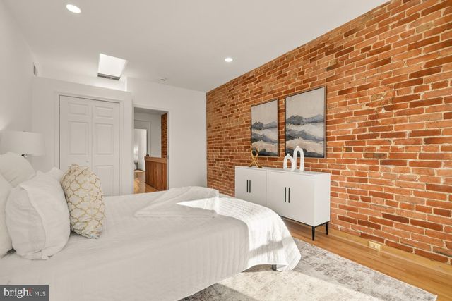 706 L ST SE, Washington, DC 20003