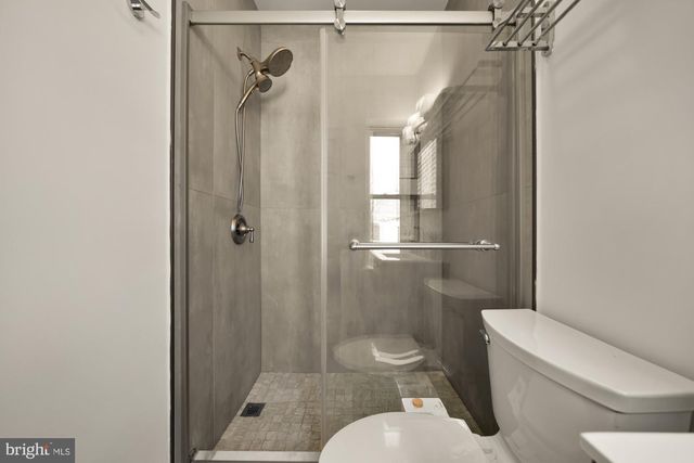 706 L ST SE, Washington, DC 20003