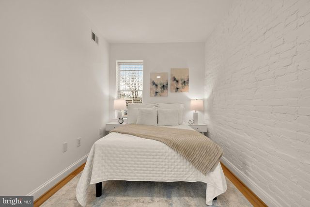 706 L ST SE, Washington, DC 20003