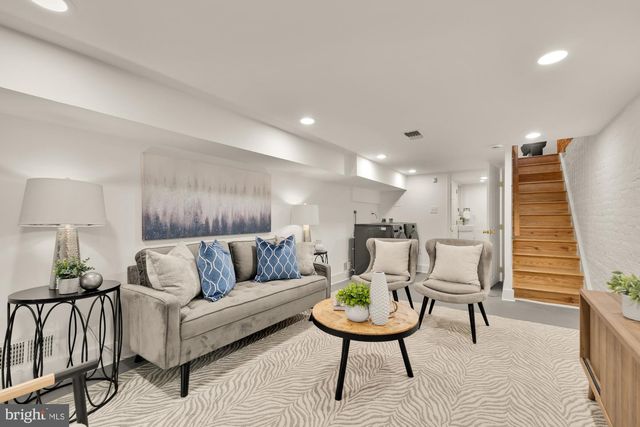 706 L ST SE, Washington, DC 20003