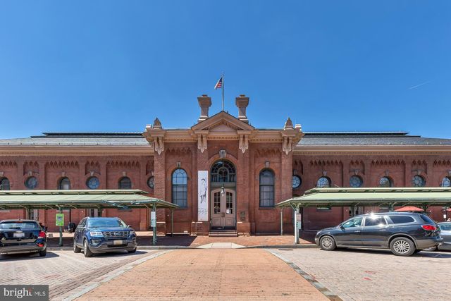 706 L ST SE, Washington, DC 20003