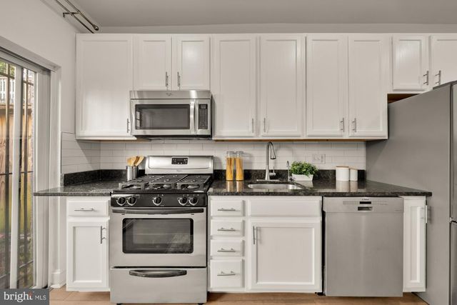 706 L ST SE, Washington, DC 20003