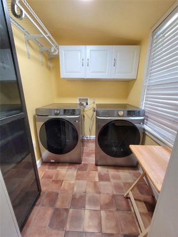 1106 Austin ST, Bastrop, TX 78602