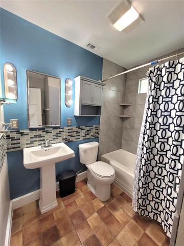 1106 Austin ST, Bastrop, TX 78602