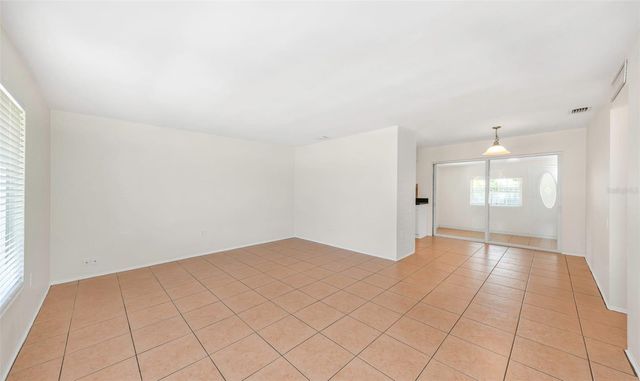 11234 68TH AVENUE N, Seminole, FL 33772