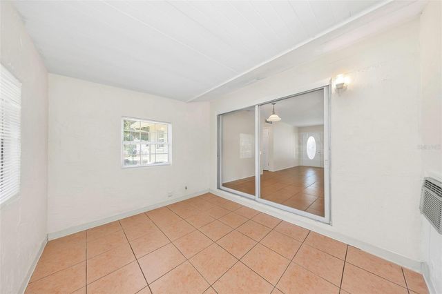 11234 68TH AVENUE N, Seminole, FL 33772