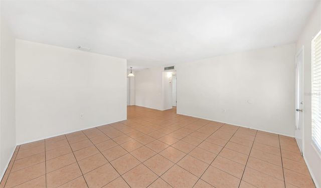 11234 68TH AVENUE N, Seminole, FL 33772