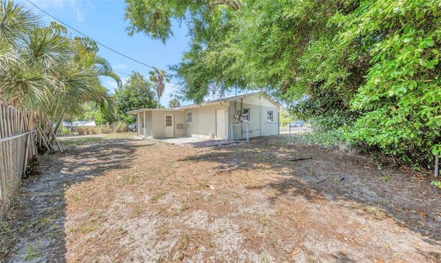 11234 68TH AVENUE N, Seminole, FL 33772