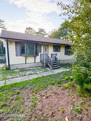 198 Grand Central Parkway, Bayville, NJ 08721