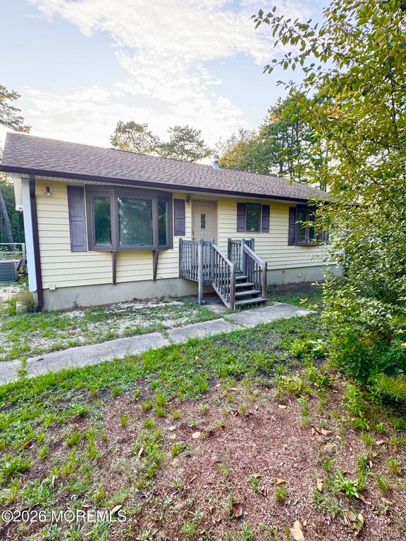198 Grand Central Parkway, Bayville, NJ 08721