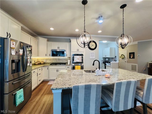 7924 Heatherglen Drive, Mentor, OH 44060