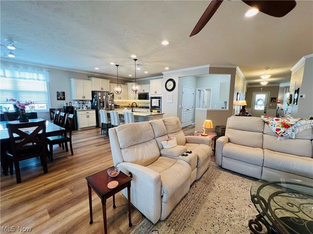 7924 Heatherglen Drive, Mentor, OH 44060