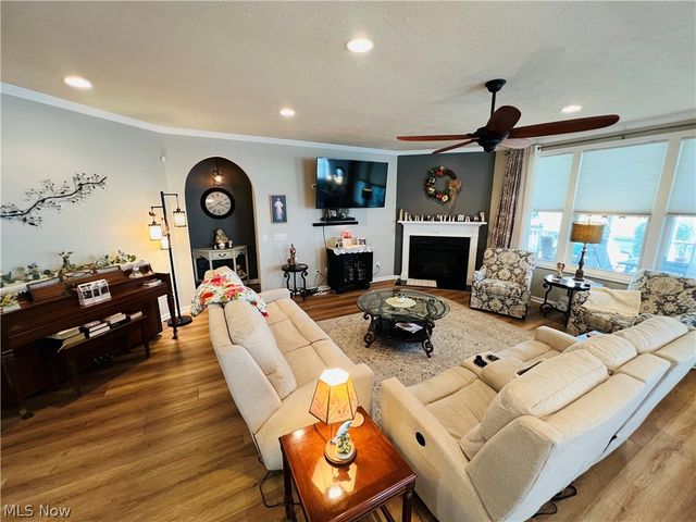 7924 Heatherglen Drive, Mentor, OH 44060