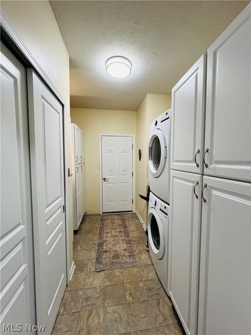7924 Heatherglen Drive, Mentor, OH 44060