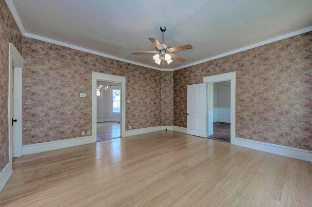 904 S Walnut ST, Georgetown, TX 78626