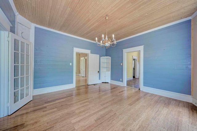 904 S Walnut ST, Georgetown, TX 78626