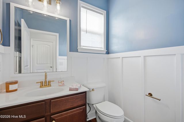 447 Avendale Drive, Rocky Point, NC 28457