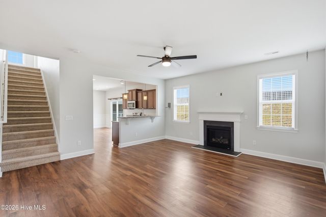 447 Avendale Drive, Rocky Point, NC 28457