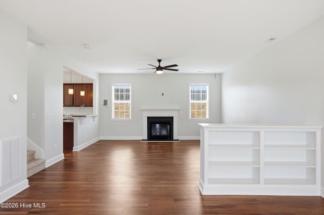 447 Avendale Drive, Rocky Point, NC 28457