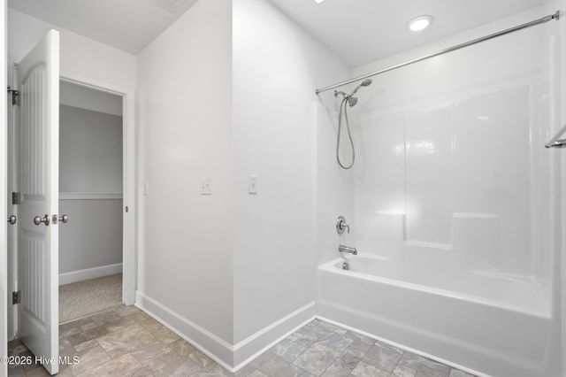 447 Avendale Drive, Rocky Point, NC 28457