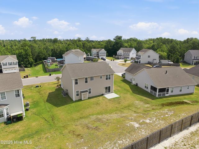 447 Avendale Drive, Rocky Point, NC 28457