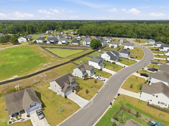 447 Avendale Drive, Rocky Point, NC 28457