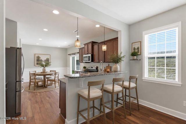 447 Avendale Drive, Rocky Point, NC 28457
