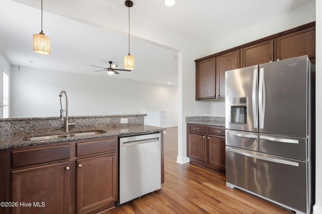 447 Avendale Drive, Rocky Point, NC 28457