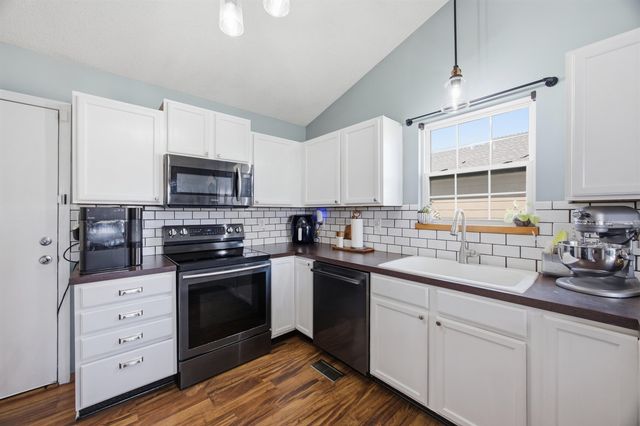 10807 W 35th, Wichita, KS 67215