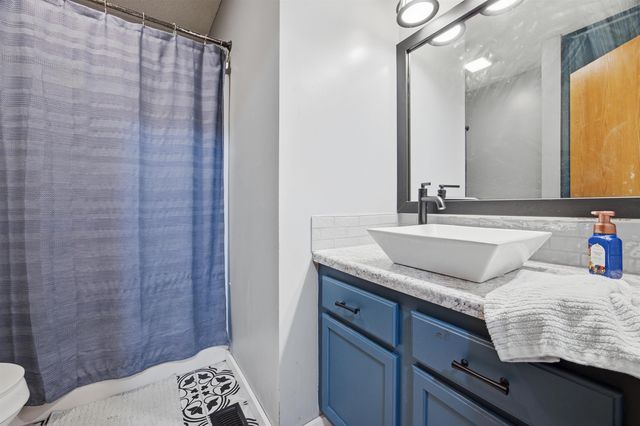 10807 W 35th, Wichita, KS 67215