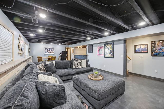 10807 W 35th, Wichita, KS 67215