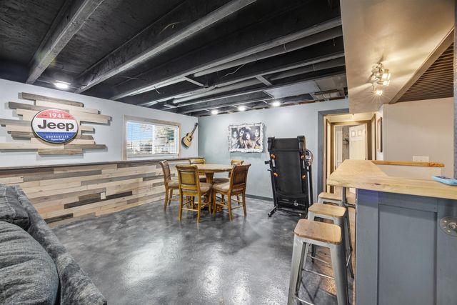 10807 W 35th, Wichita, KS 67215