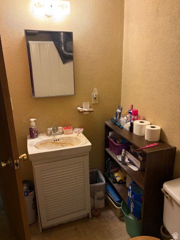 5046 W MOONFLOWER CIR, Salt Lake City, UT 84118