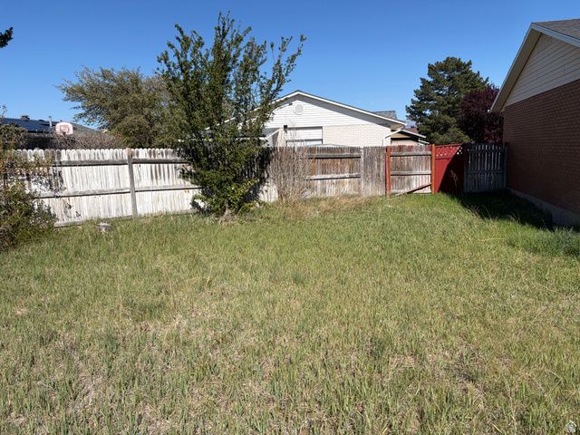 5046 W MOONFLOWER CIR, Salt Lake City, UT 84118