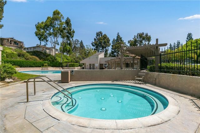 20453 Elm Hill 26, Yorba Linda, CA 92886