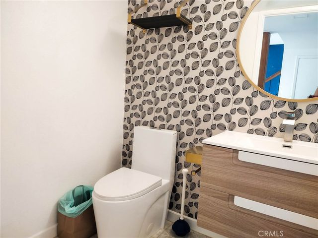 21708 Lake Vista Drive, Lake Forest, CA 92630