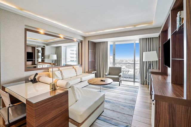 551 N Fort Lauderdale Beach Boulevard H803, Fort Lauderdale, FL 33304