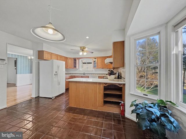 3823 GROSVENOR DR, Ellicott City, MD 21042