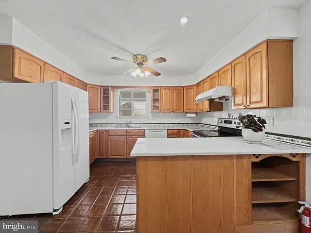 3823 GROSVENOR DR, Ellicott City, MD 21042